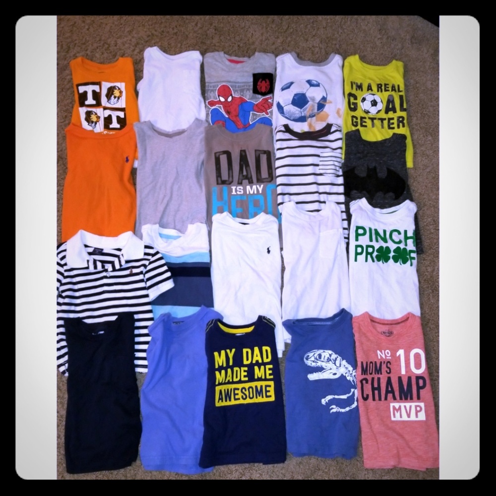 Lot of 20 boys size 2T short sleeve shirts